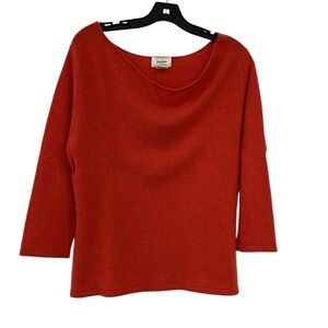 💯 cashmere boat/cowlneck sweater from Neiman Marcus. EUC. No holes or da…